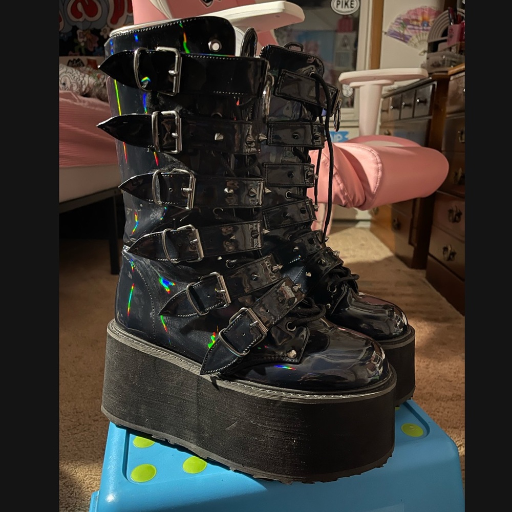DEMONIA  Holographic Dammed-225 BRAND NEW/NEVER WORN